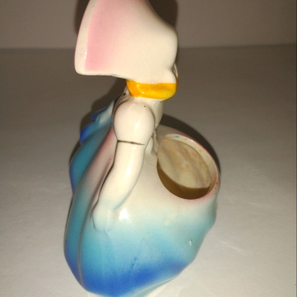 Vintage Dutch girl planter. - Picture 2 of 3